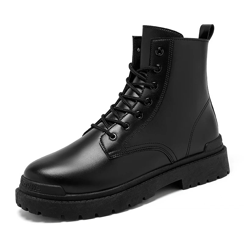 Bota Masculina em Couro Kingsmen KM034