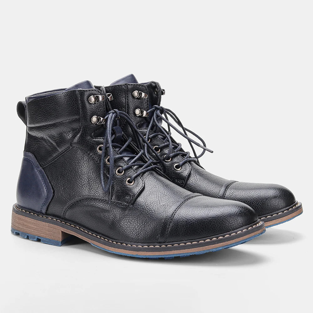 Bota Masculina em Couro Kingsmen KM035