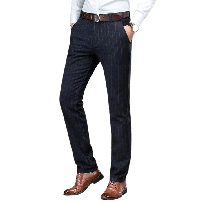 Calça Social Listrada Masculina Kngsmen KM209