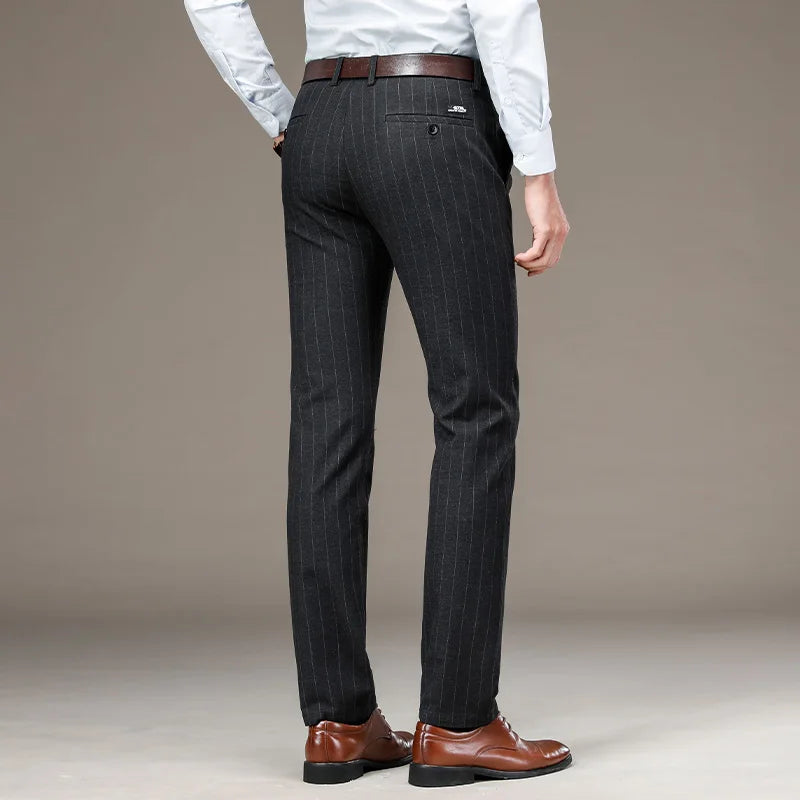 Calça Social Listrada Masculina Kngsmen KM209