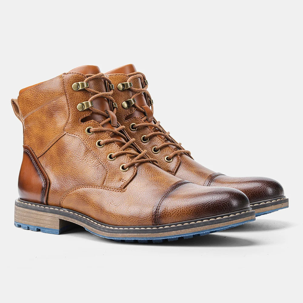 Bota Masculina em Couro Kingsmen KM035